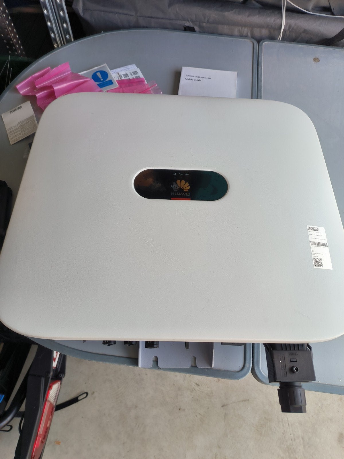 Huawei omvormer zonnepanelen 6kw, Doe-het-zelf en Bouw, Zonnepanelen en Toebehoren, Ophalen, Zo goed als nieuw, Overige typen