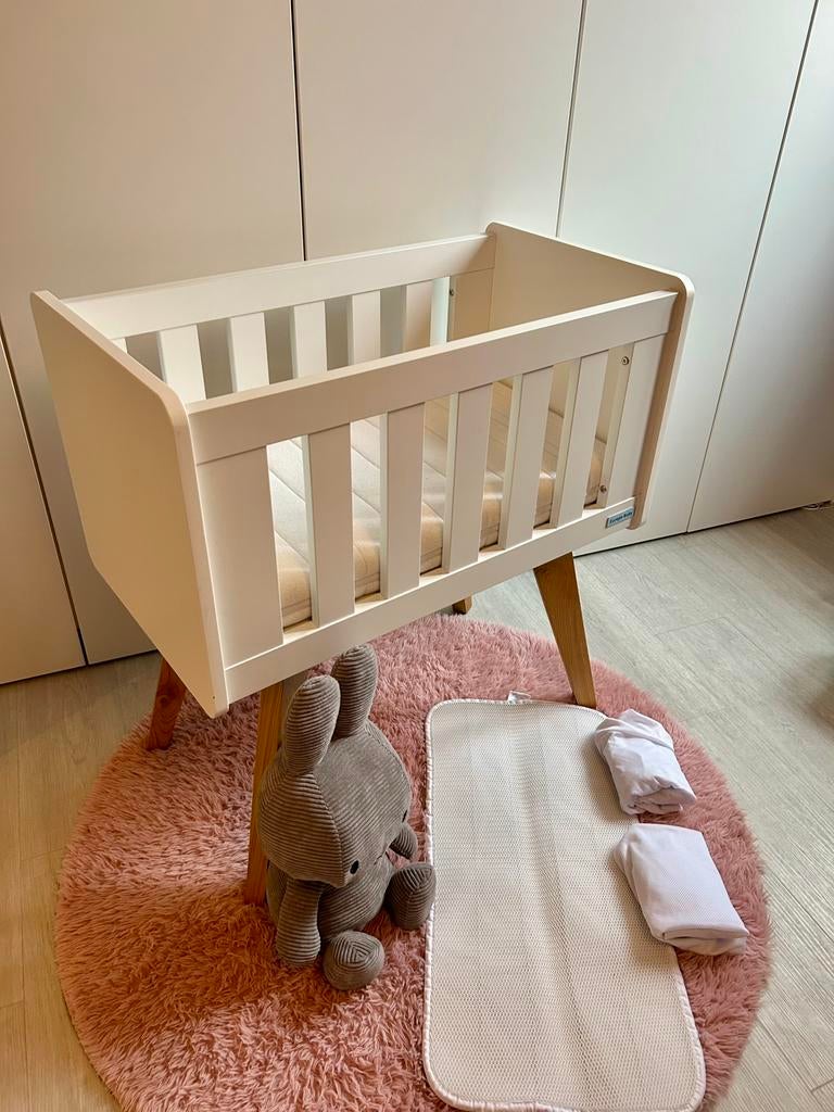 Wiegje +aerosleep topper, matras en toebehoren, Kinderen en Baby's, Babywiegjes en Ledikanten, Ophalen, Zo goed als nieuw, Ledikant