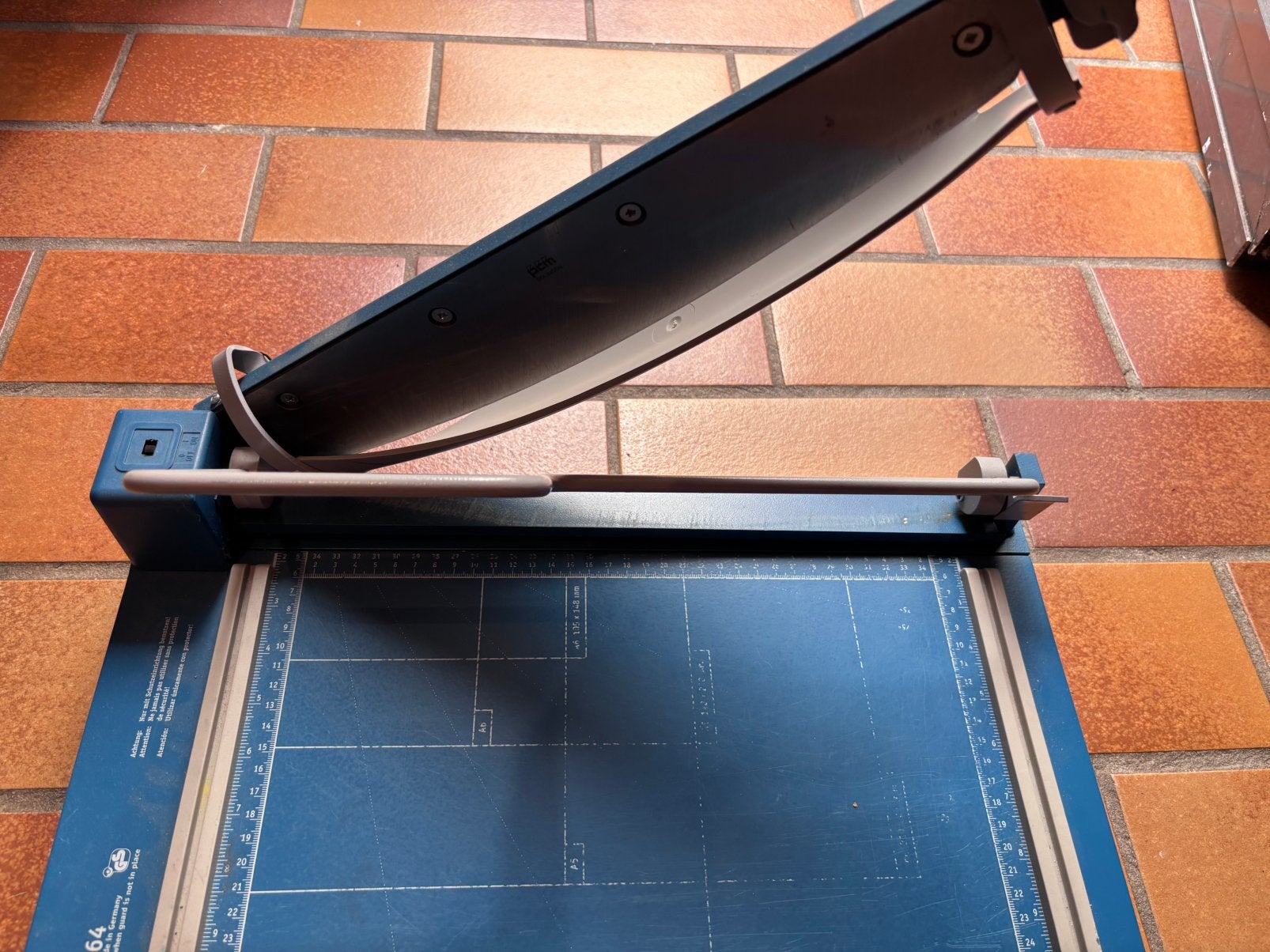 Dahle 564 guillotine papiersnijder, Hobby en Vrije tijd, Ophalen, Zo goed als nieuw