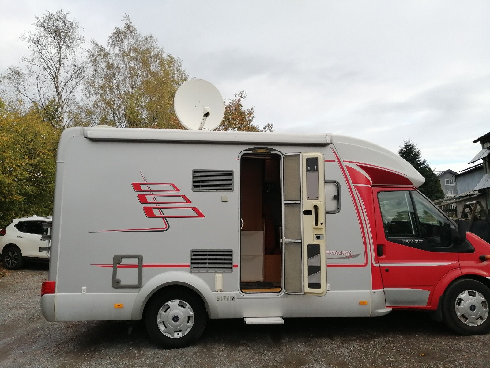 camping cars, Marchepied électrique, Réservoir d'eau propre, Caméra de recul, Boîte manuelle