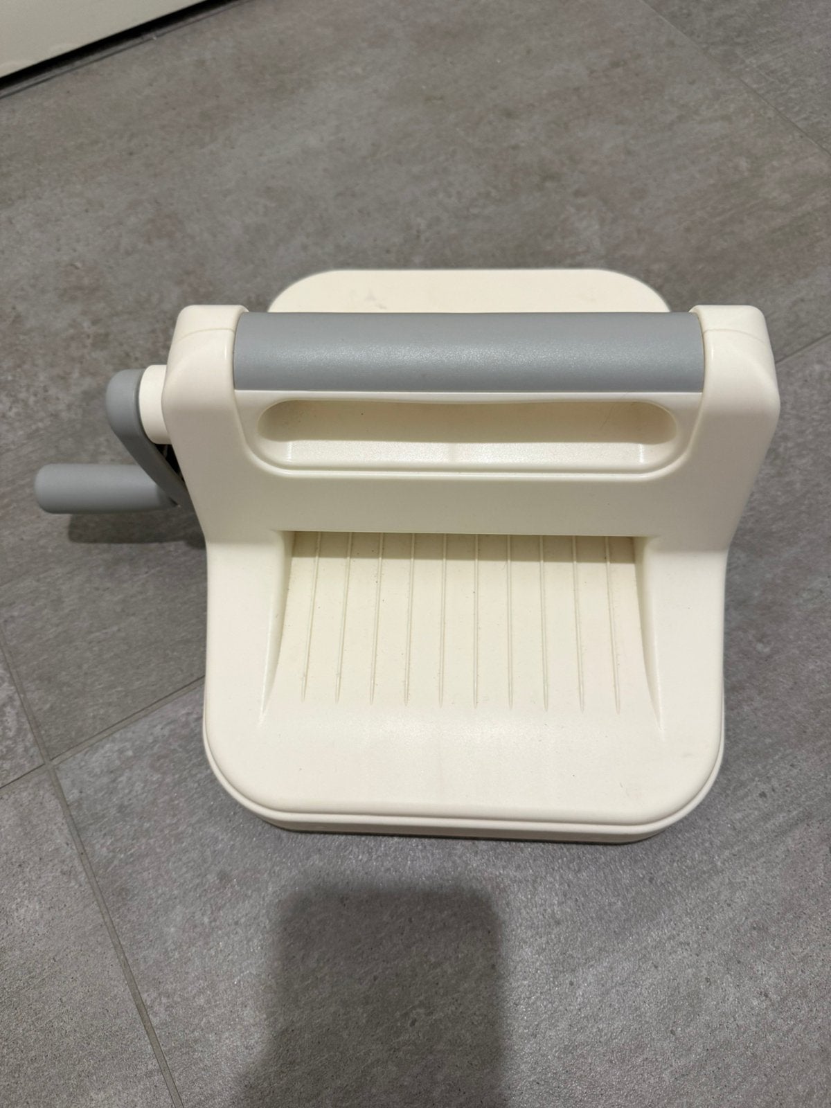Rayher machine à couper et gaufrer, Enlèvement, Utilisé