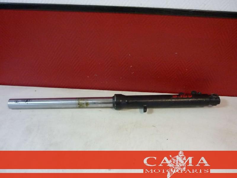 VOORVORK POOT LINKS Kawasaki GPZ 600 R (GPZ600R ZX600A), Motoren, Dhr. S. di Majo, Gebruikt, Info@cama-motorparts.nl, P.J. Troelstraweg 8 8
3144 CX  MAASSLUIS, NL