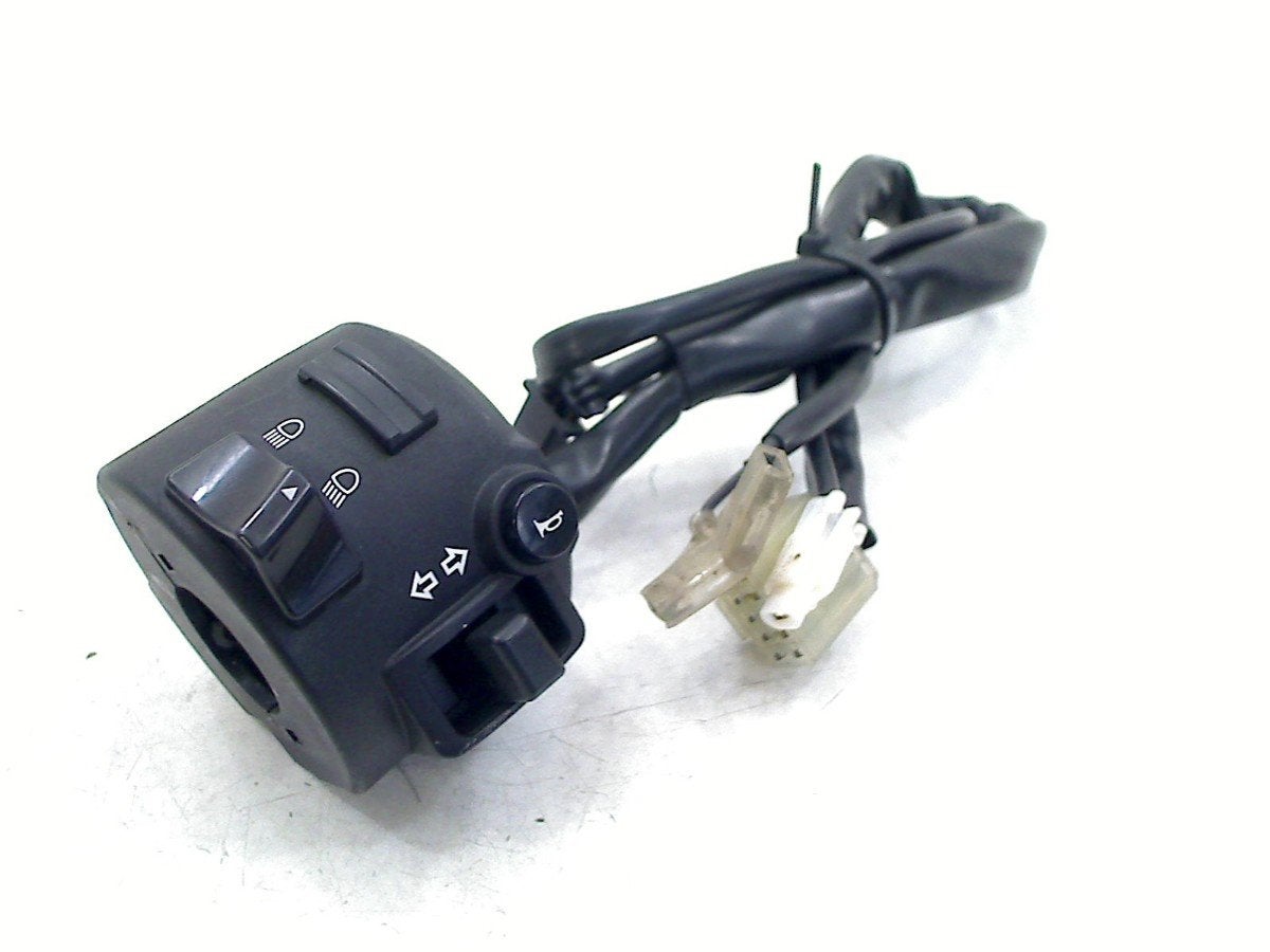 STUURSCHAKELAAR LINKS Yamaha MT 09 2014-2017, Yamaha Motor Europe N.V., Gebruikt, Customersupport@yamaha-motor.co.uk, Koolhovenlaan 101
1119 NC  Schiphol-Rijk, NL