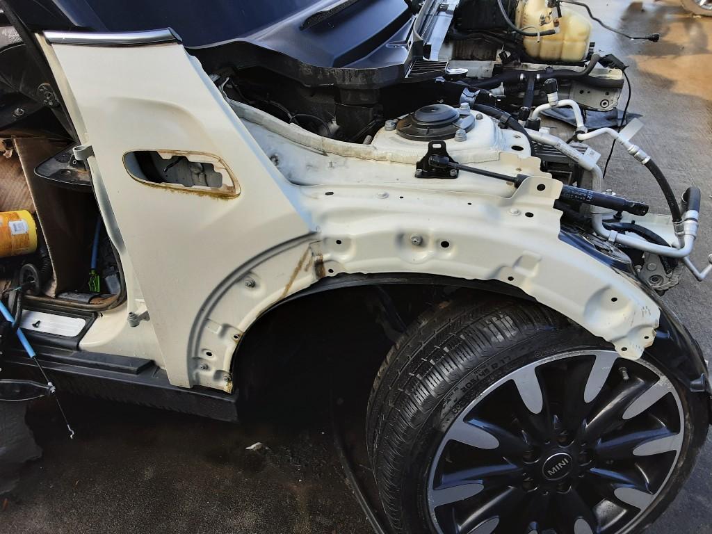 SPATBORD RECHTS VOOR Mini Mini (F55) (09-2013/10-2017), Auto-onderdelen, Gebruikt, Voor, Mini, Spatbord