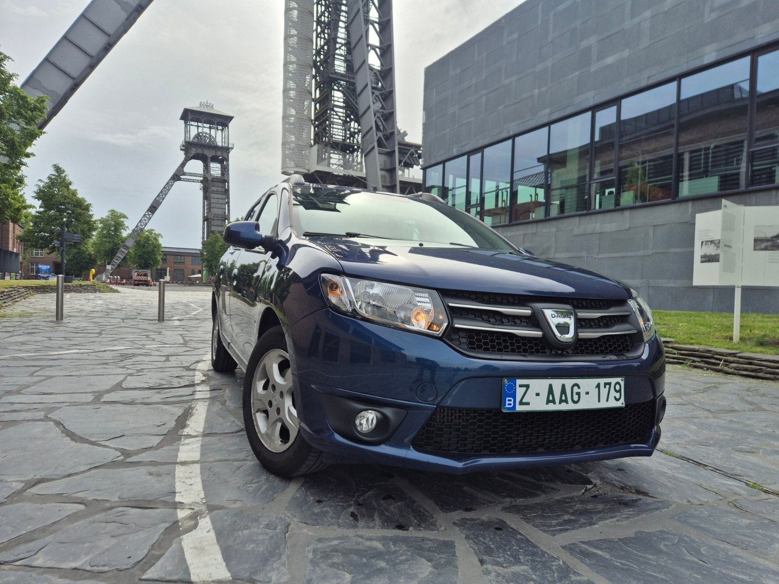 DACIA LOGAN MCV 1.0 BENZINE AUTOMAAT TOPSTAAT ( GARANTIE), Testrit aan huis, Stof, Blauw, Logan