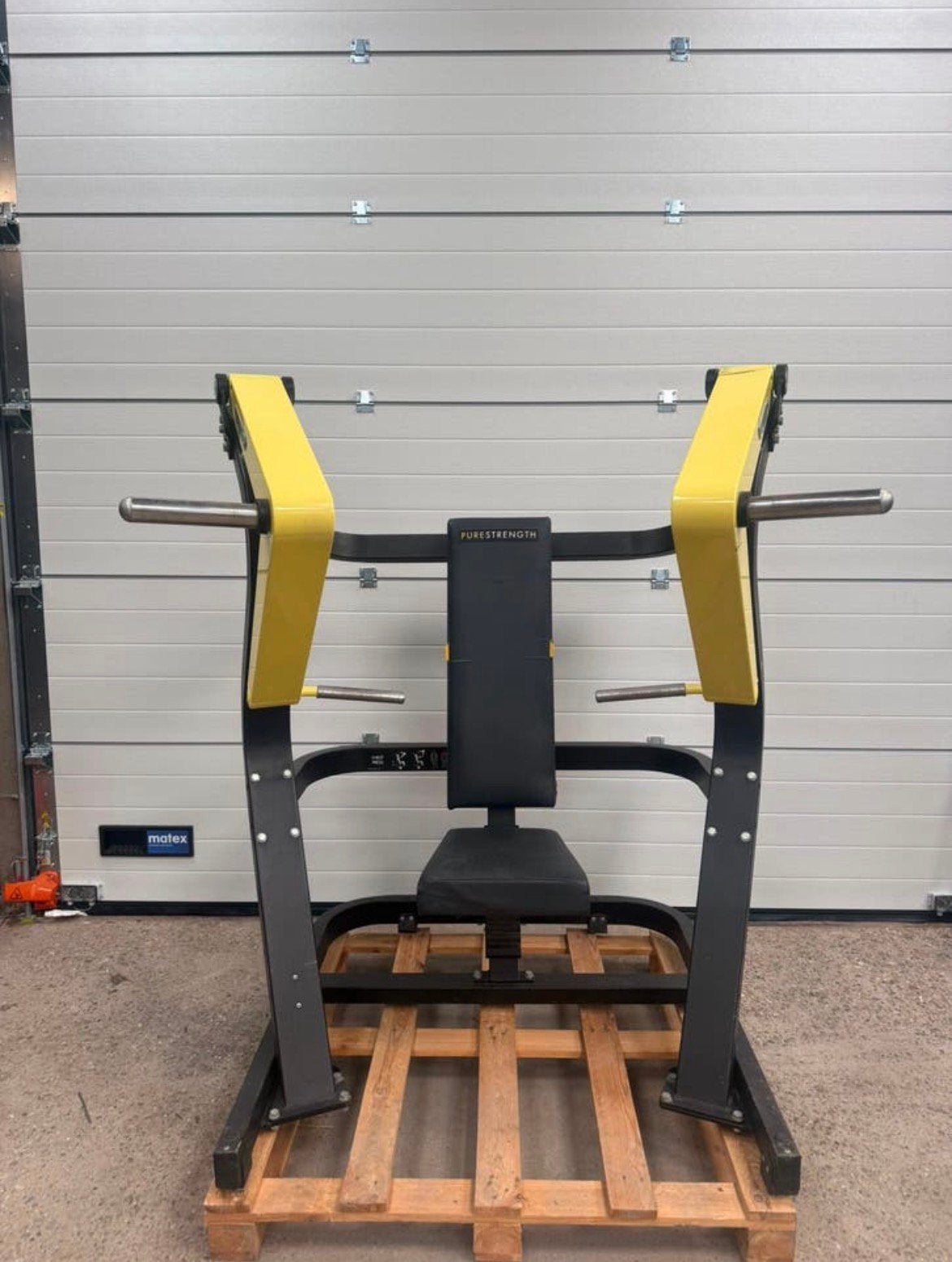 Technogym pure strength brustpresse / chestpress, Sport en Fitness, Fitnessmaterialen, Ophalen, Gebruikt, Benen, Overige typen