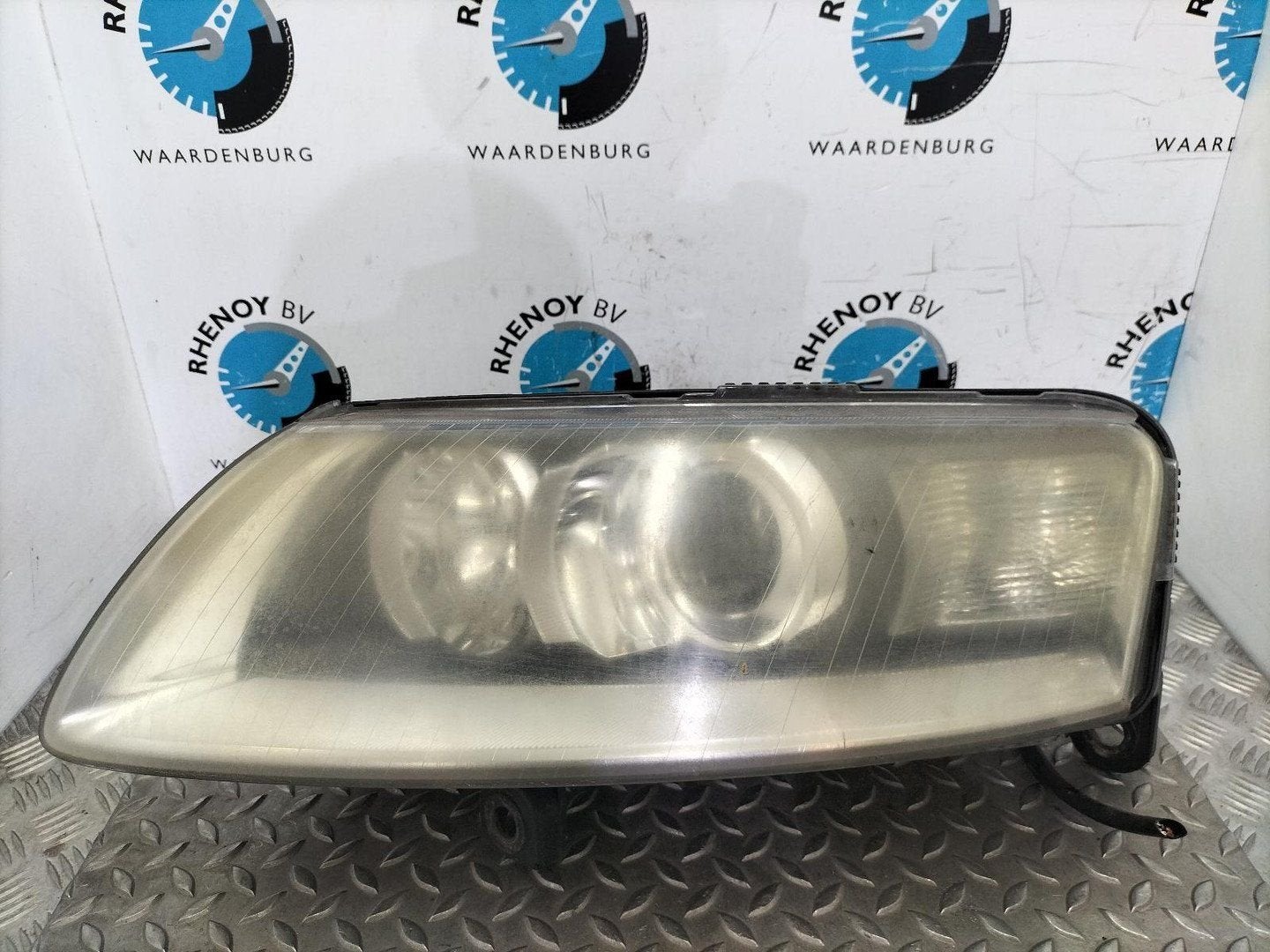 AUDI A6 audi a6 2.4 A6  KOPLAMP L 2005, Auto-onderdelen, Ophalen of Verzenden, Gebruikt, Stiba lid