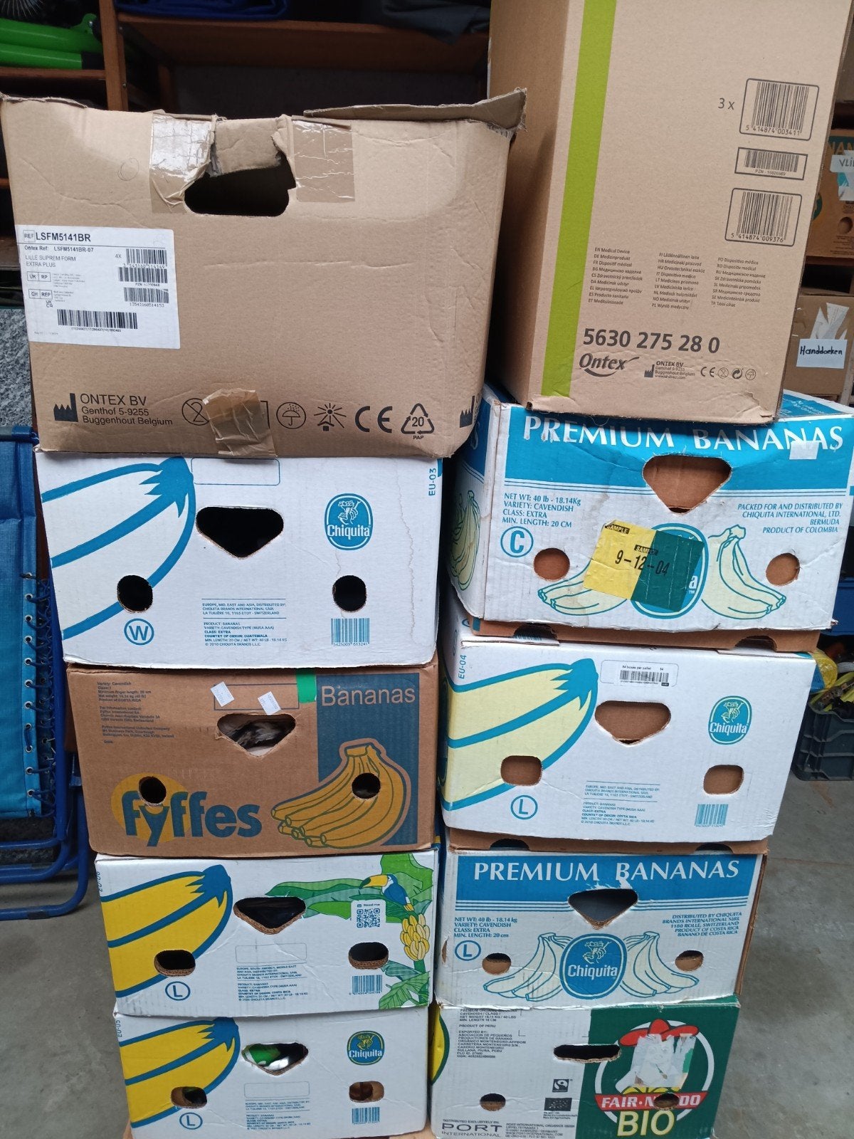 10 volle dozen voor rommelmarkt alles samen voor 10 euro, Diversen, Ophalen