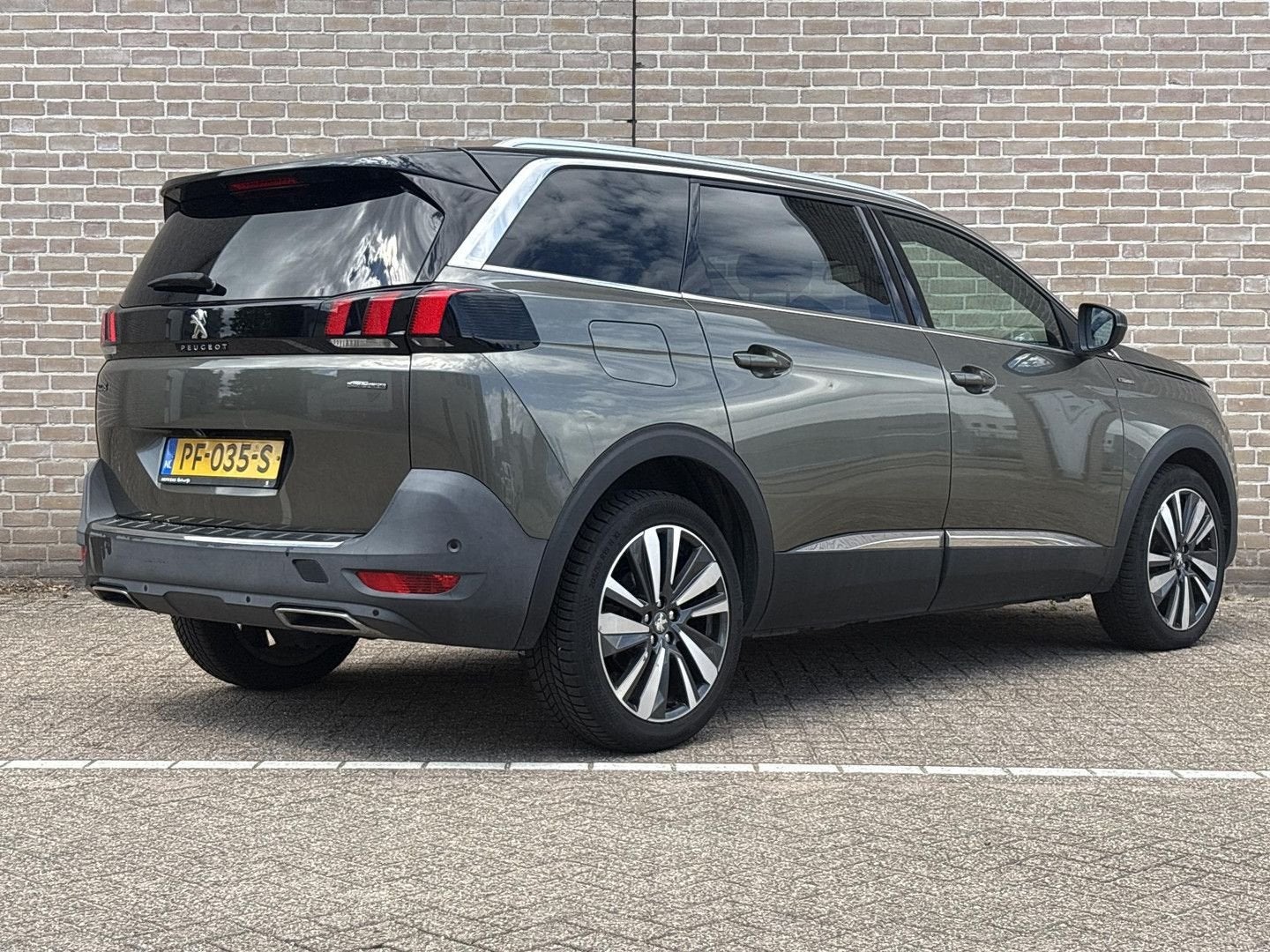 Peugeot 5008 1.2 PureTech GT-Line | 7 Persoons | Navi | Clim, Autos, Argent ou Gris, Achat, Entreprise, Boîte manuelle