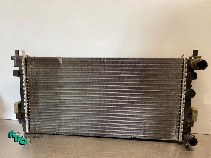 Radiateur van een Volkswagen Polo (Polo 09-), Gebruikt, -, Volkswagen, -