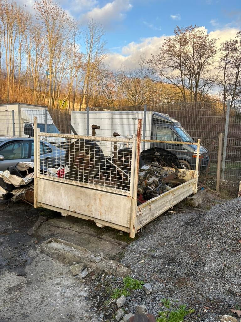 Benne en metal, Autos : Divers, Remorques, Enlèvement