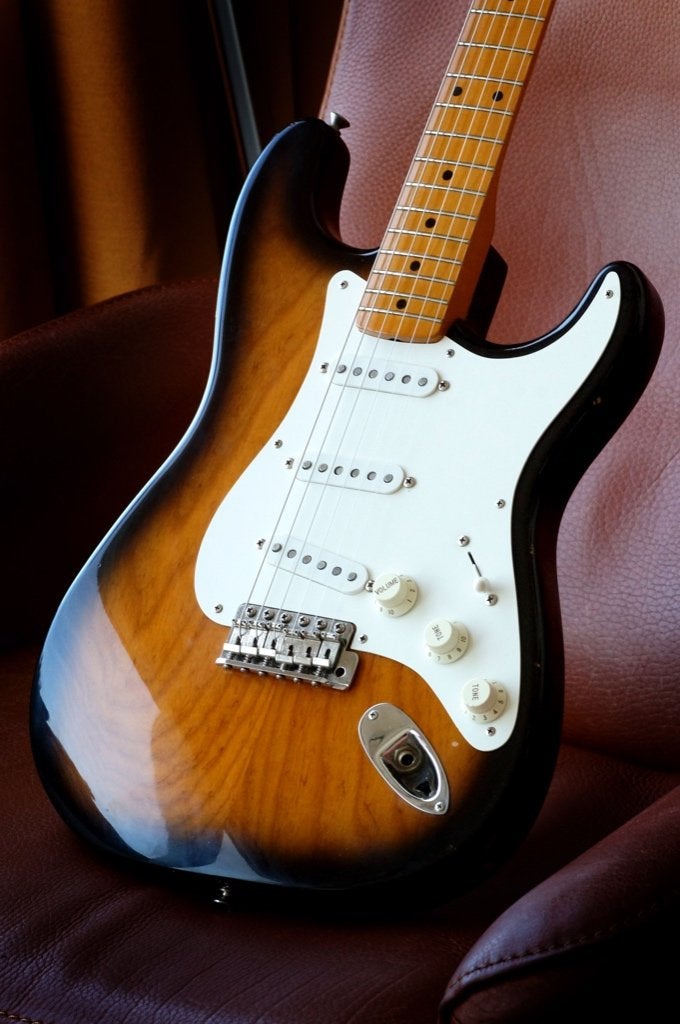 Fender Stratocaster 40th anniversary Limited Edition - 1954, Muziek en Instrumenten, Ophalen, Gebruikt, Solid body, Fender