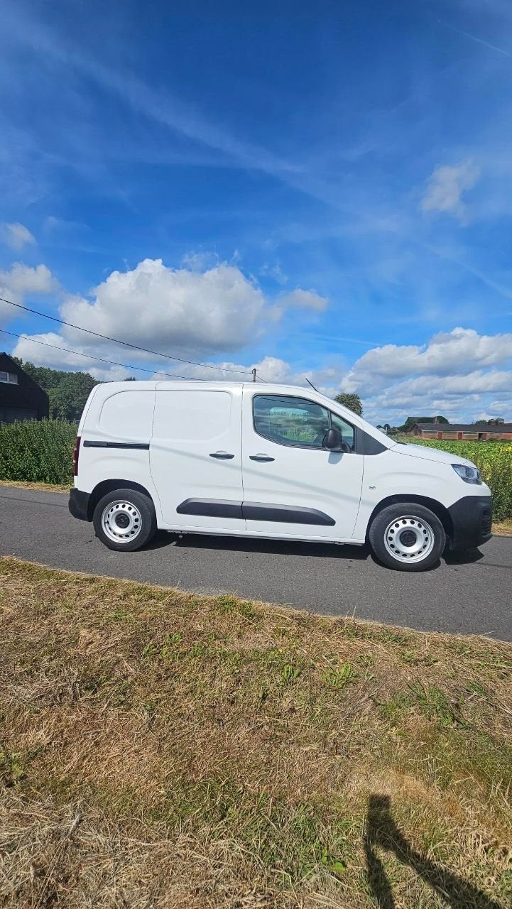 Citroën Berlingo Club M (année de construction 2022), Achat, Euro 6, Entreprise, Boîte manuelle
