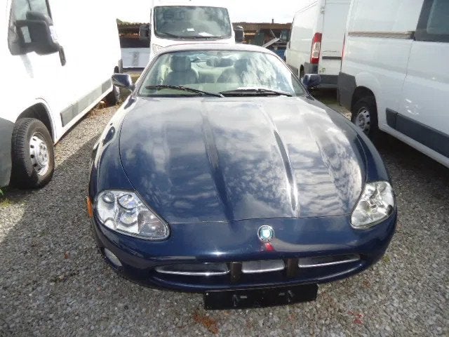 Jaguar XK coupe ,4.0 benzine ,Full Option ,121 dkm , 1 ste e, 4 zetels, Gebruikt, https://public.car-pass.be/vhr/b5d126d5-abd0-41e7-9110-adc8196ec669https://public.car-pass.be/vhr/c3adbf6c-a73d-4ddc-af8a-3ead042f00de