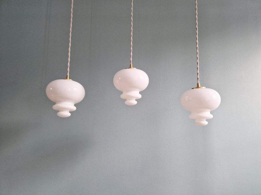 Trio de suspensions scandinaves en opaline blanche, 1960, Enlèvement ou Envoi