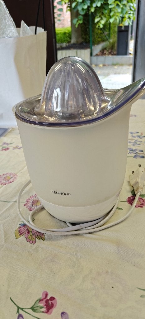 fruitpers kenwood, Electroménager, Enlèvement ou Envoi, Utilisé, Électrique, Presse-agrume