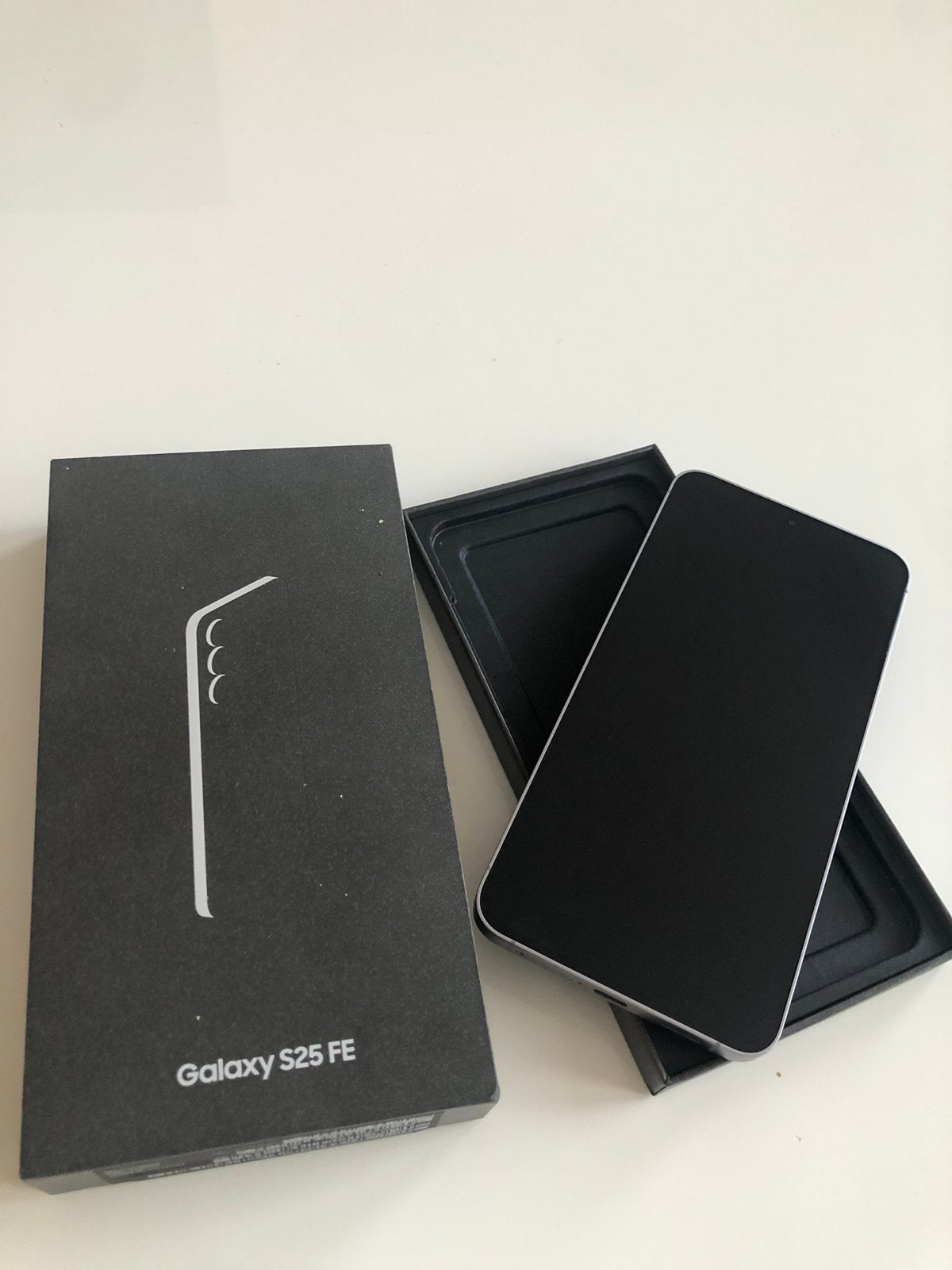 Samsung  S25 FE 128 gb, Telecommunicatie, Mobiele telefoons | Samsung, Ophalen, Zo goed als nieuw