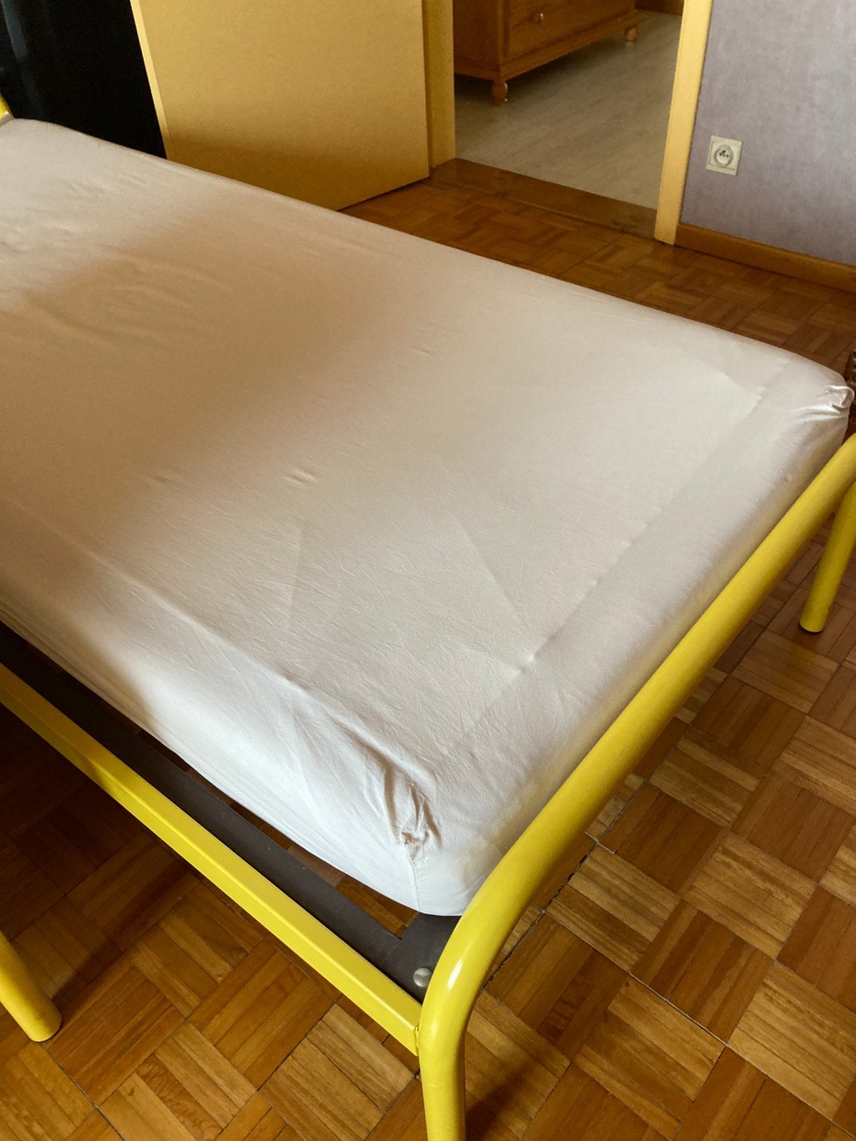 Bed, Enlèvement, Comme neuf
