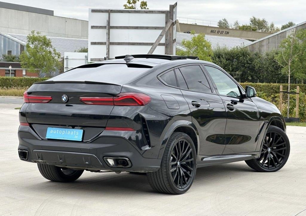 BMW X6 xDrive30dE M Pack 2021 met 82305km Full Full, Auto's, Automaat, 2993 cc, 149 g/km, Zwart