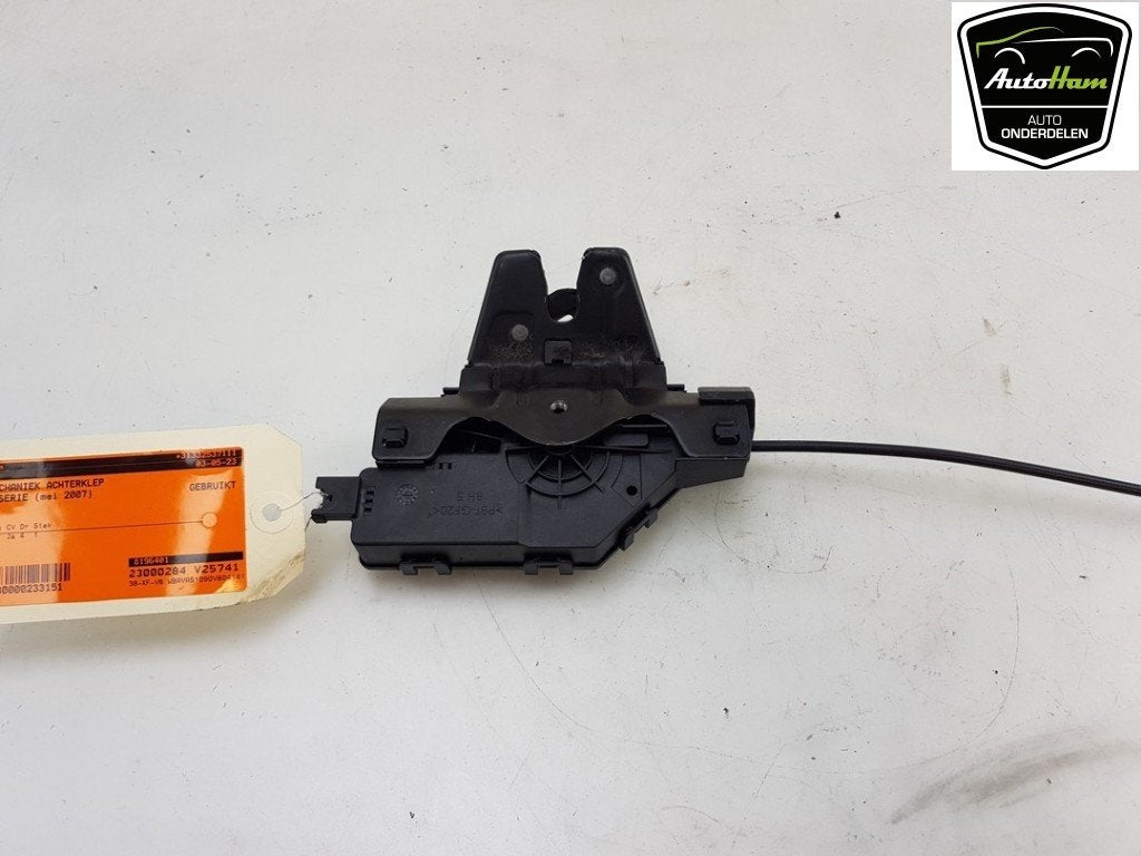 SLOTVANGER ACHTERKLEP BMW 3 serie (E90) (12-2004/12-2011), Auto-onderdelen, Carrosserie, Gebruikt, BMW