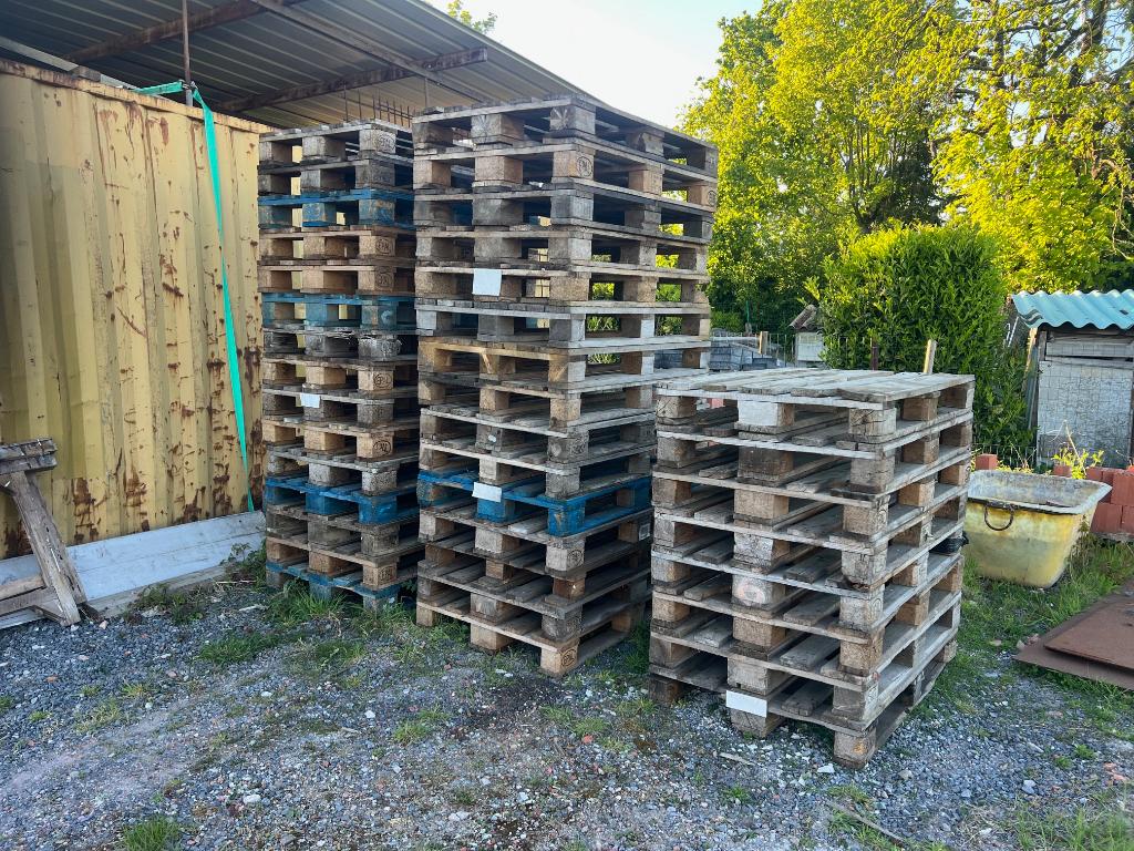 EUROPALETTES/EPAL · 40 PIÈCES · TRÈS BON ÉTAT, Bricolage & Construction, Bois & Planches, Utilisé, Palette, Enlèvement