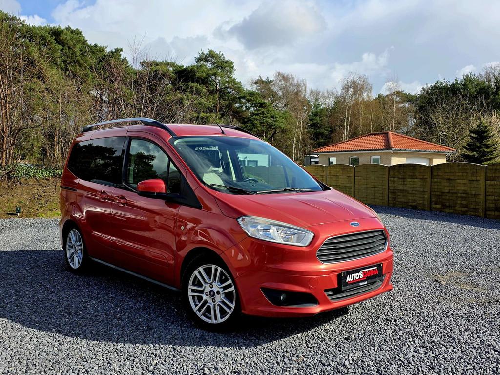 Ford Tourneo Courier 1.5 TDCi Titanium 5 ZIts Airco ElektrR, Autos, Achat, Entreprise, Détection des panneaux routiers, Noir