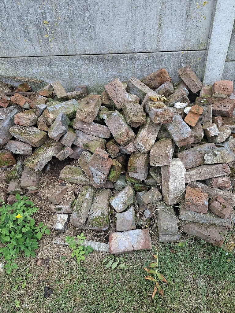 Lot van ongeveer 200 oude gerecyclede stenen, Doe-het-zelf en Bouw, Metselstenen, Ophalen, Gebruikt, Bakstenen
