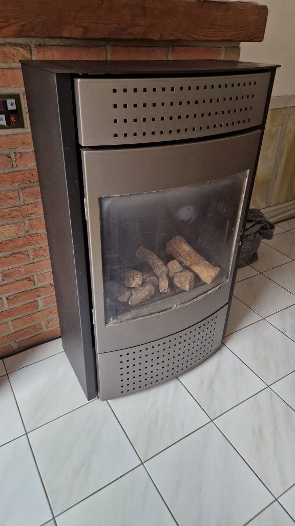 Perfect Werkende Gaskachel met afstandsbediening!, Ophalen, Gebruikt, Gas, Vrijstaand
