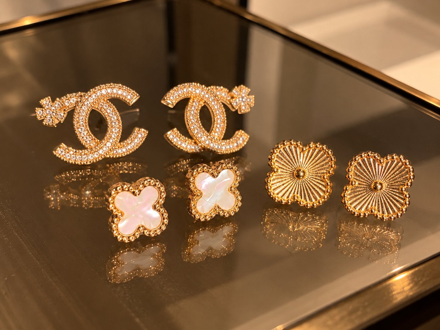 Alhambra Dupes van Van Cleef & Arpels Chanel, Ophalen