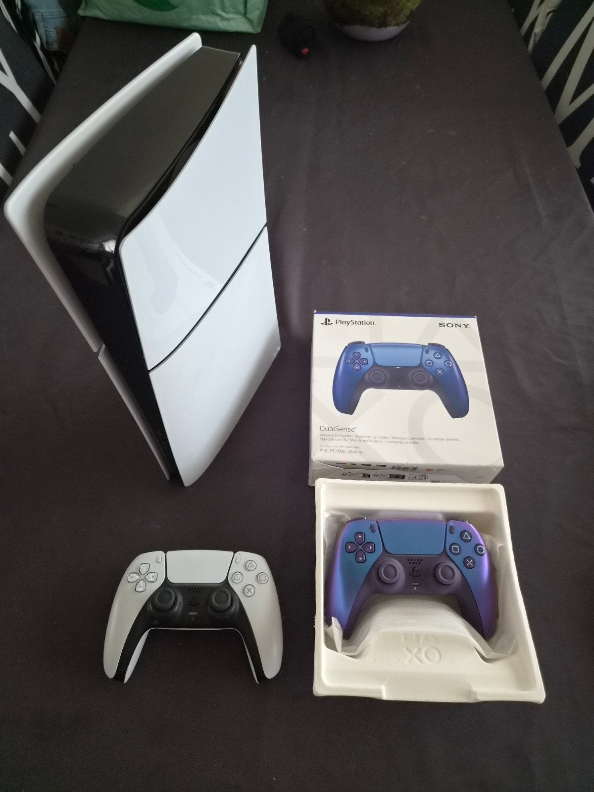 Playstation 5 slim 1TB Extra Controller, Games en Spelcomputers, Spelcomputers | Sony PlayStation 5, Ophalen of Verzenden, Zo goed als nieuw