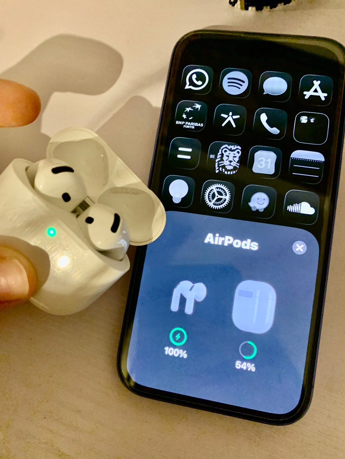 Apple AirPods 4 met Actieve geluids onderdrukking, Bluetooth, Ophalen of Verzenden, Zo goed als nieuw, Apple