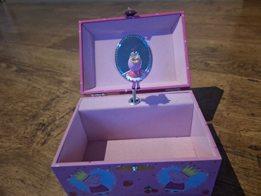 Muziekdoos/juwelendoos Peppa Pig, Peppa Pig, Ophalen, Zo goed als nieuw