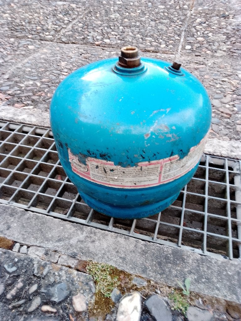 Hervulbaar 2kg gasfles met veiligheidsventiel zonder kraan., Ophalen, Gebruikt