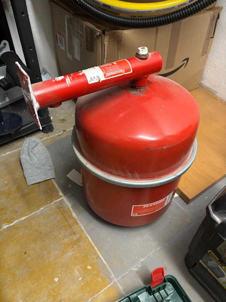 L’ote  de différents à réparer, Bricolage & Construction, Boîtes à outils, Enlèvement, Comme neuf