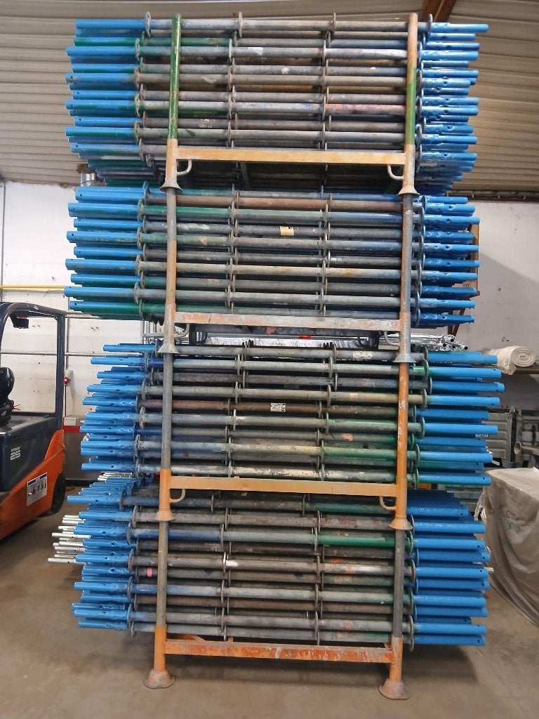 Echafaudage Altrad MJ Scafom (compatible avec Layher), Enlèvement, Utilisé, Échafaudage de toiture