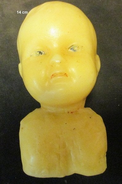 antieke ex voto in was baby hoofd groot model  82, Verzenden