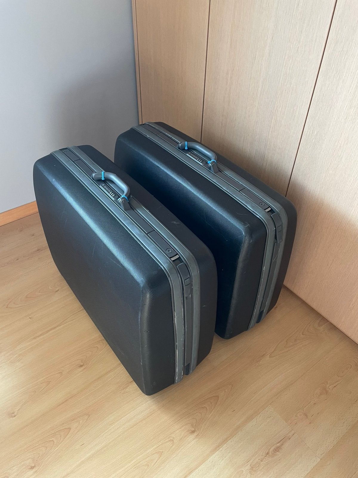 2x grote SAMSONITE koffers op 4 wielen (kan ook per st), Handtassen en Accessoires, Koffers, Gebruikt, Hard kunststof, 45 tot 55 cm