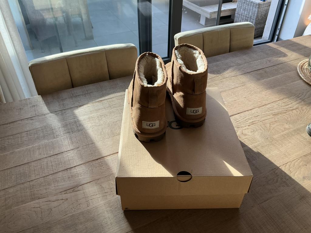 Ugg, Kleding | Dames, Schoenen, Ophalen of Verzenden