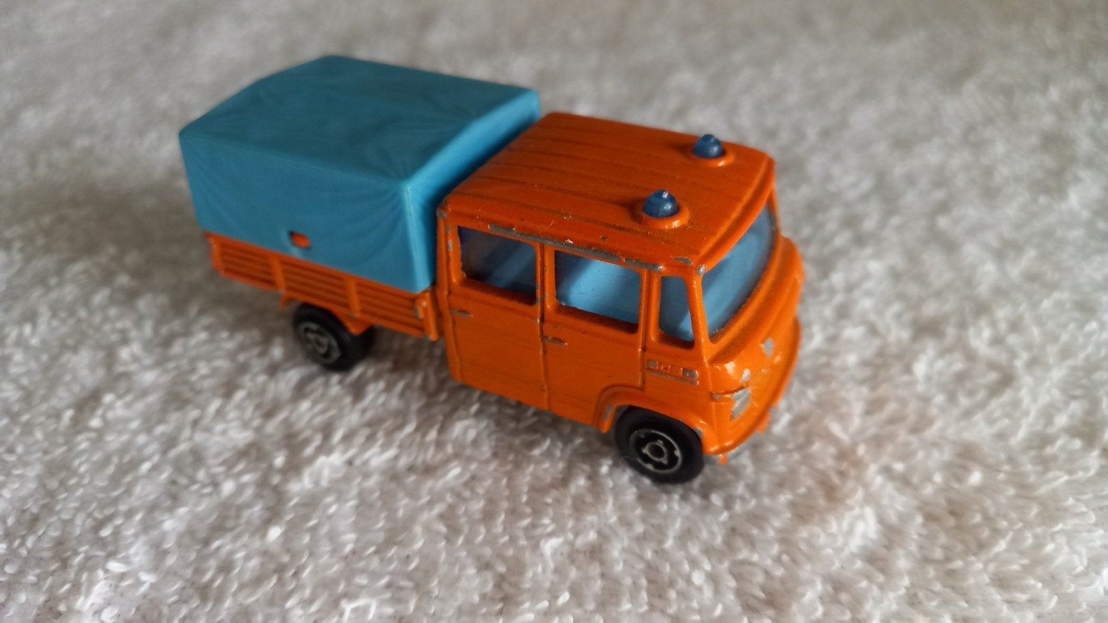 Majorette Mercedes, Enlèvement ou Envoi, Majorette