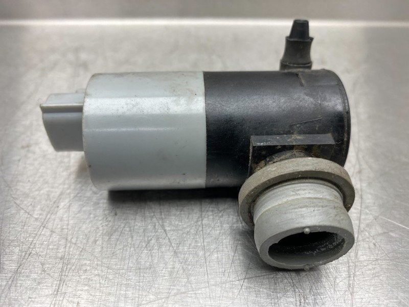 LAVE-GLACE POMPE AVANT Toyota Auris (E15) (01-2006/09-2012), Utilisé, Toyota