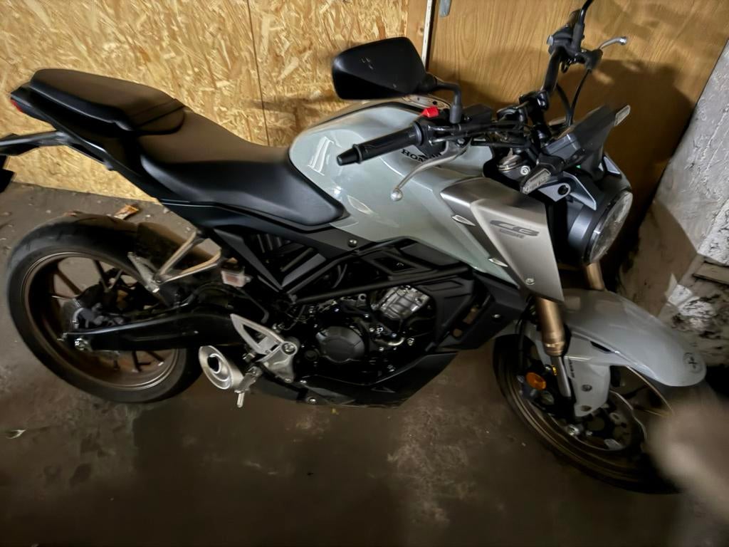 Honda cbr 125, Ophalen, Zo goed als nieuw