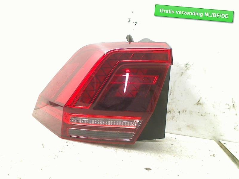 ACHTERLICHT LINKS BUITEN LED Tiguan (AD1) (5NA945207F), Gebruikt, Volkswagen, Volkswagen AG, Kundenbetreuung@volkswagen.de