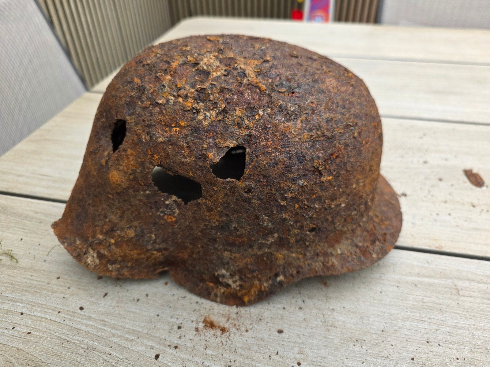 Duitse Helm WW2 Militaria Battle Damage, Ophalen