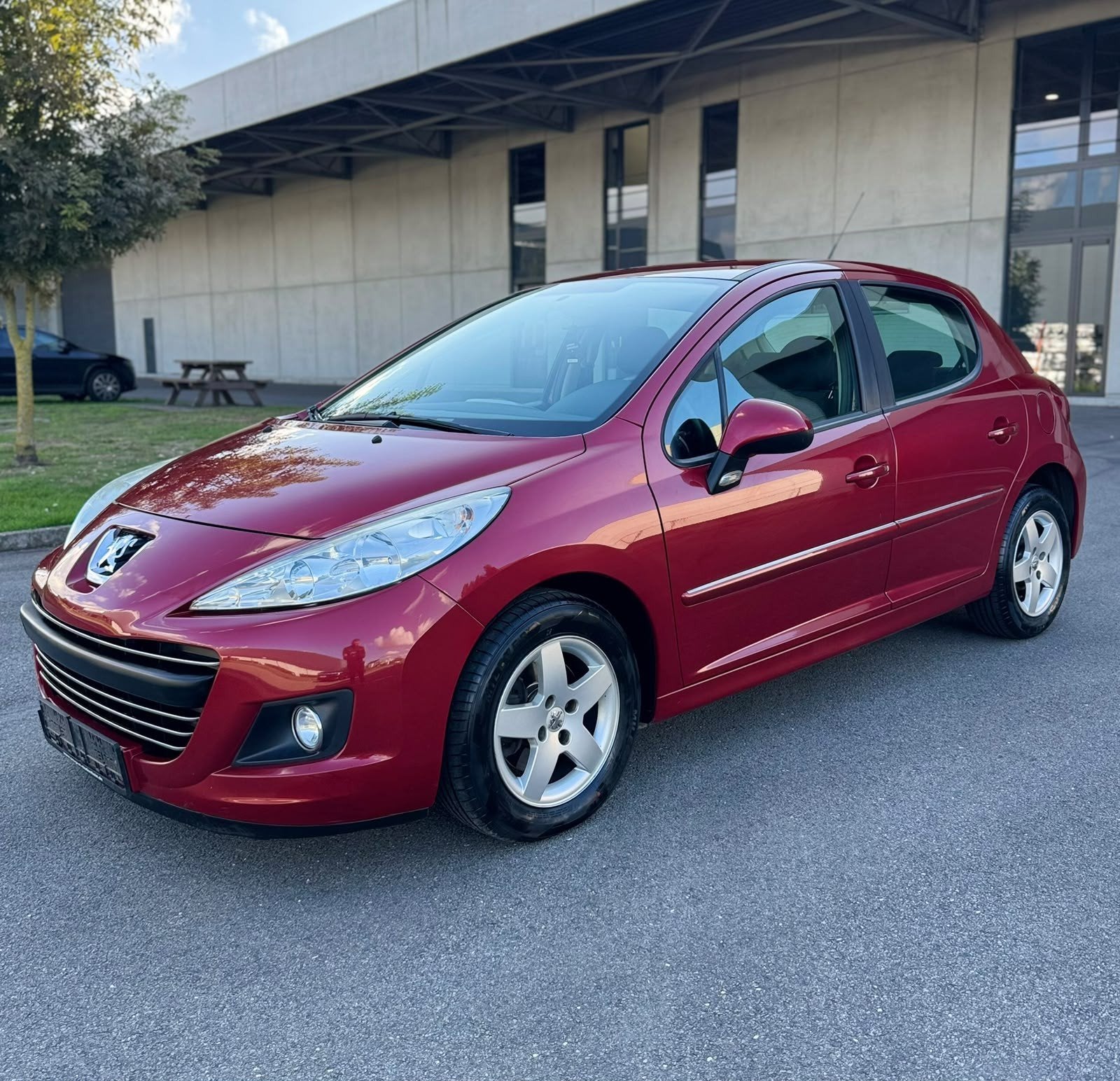 Peugeot 207 1.4 Benzine, Gekeurd Vvk 2 Jaar Keuring Airco, Auto's, Voorwielaandrijving, Stof, 4 cilinders, Overige kleuren