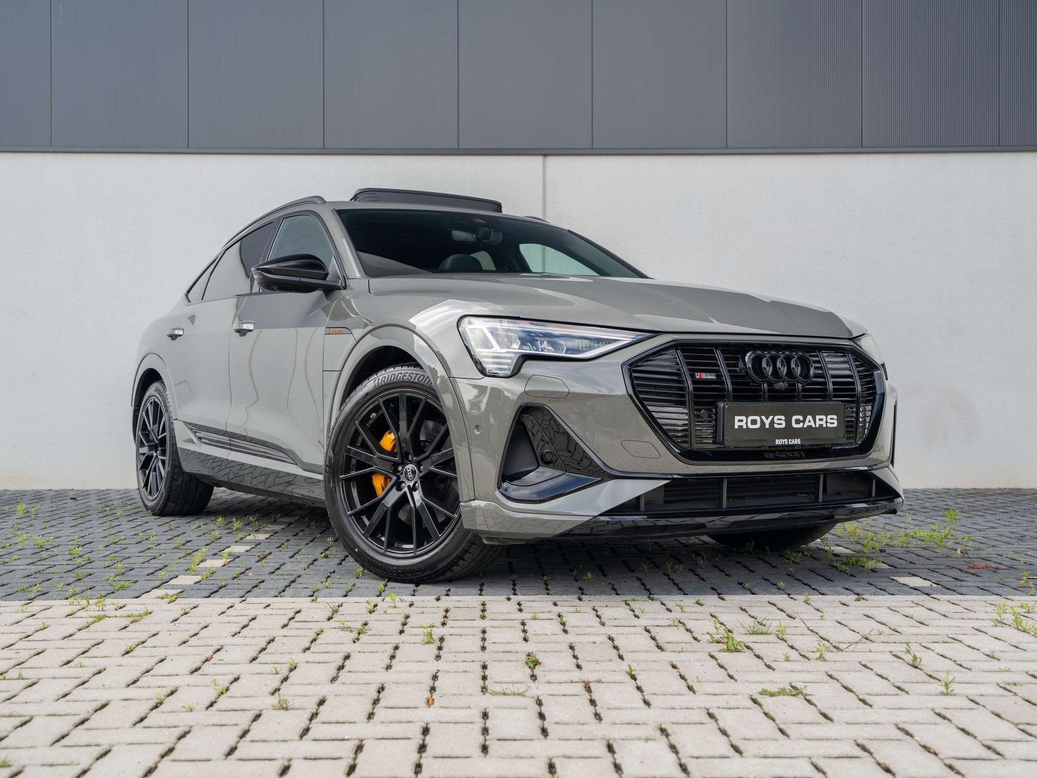Audi e-tron E-Tron 95 kWh 55 Sportback BLACK EDITION S line, Auto's, Audi, Gebruikt, Zwart, 408 pk, https://public.car-pass.be/vhr/2f72514a-7b5a-415d-8bfa-421d3dd4bec6