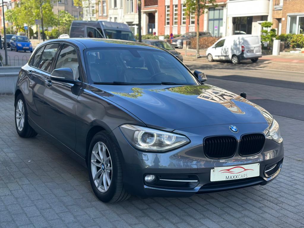 BMW 116d EfficientDynamics Sport 2014 / Leder Navi Xenon Pdc, Auto's, BMW, Bedrijf, Te koop, 1 Reeks, ABS, Adaptieve lichten, Airbags