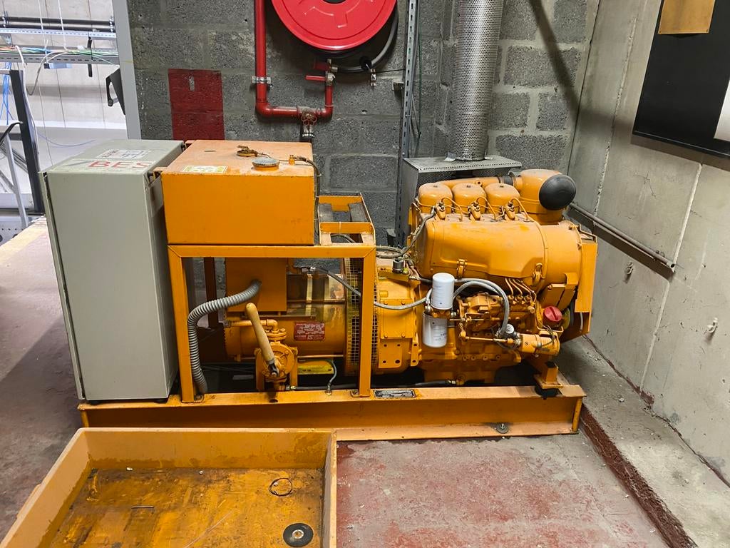 Groupe électrogène 25 kva, Enlèvement, Comme neuf