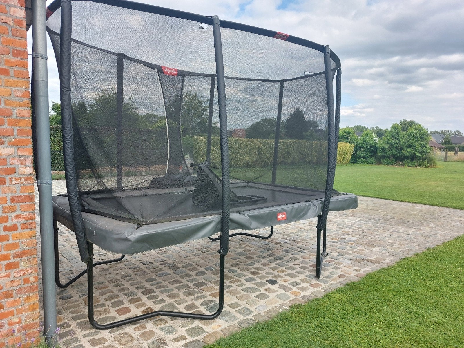 Trampoline BERG, Enlèvement