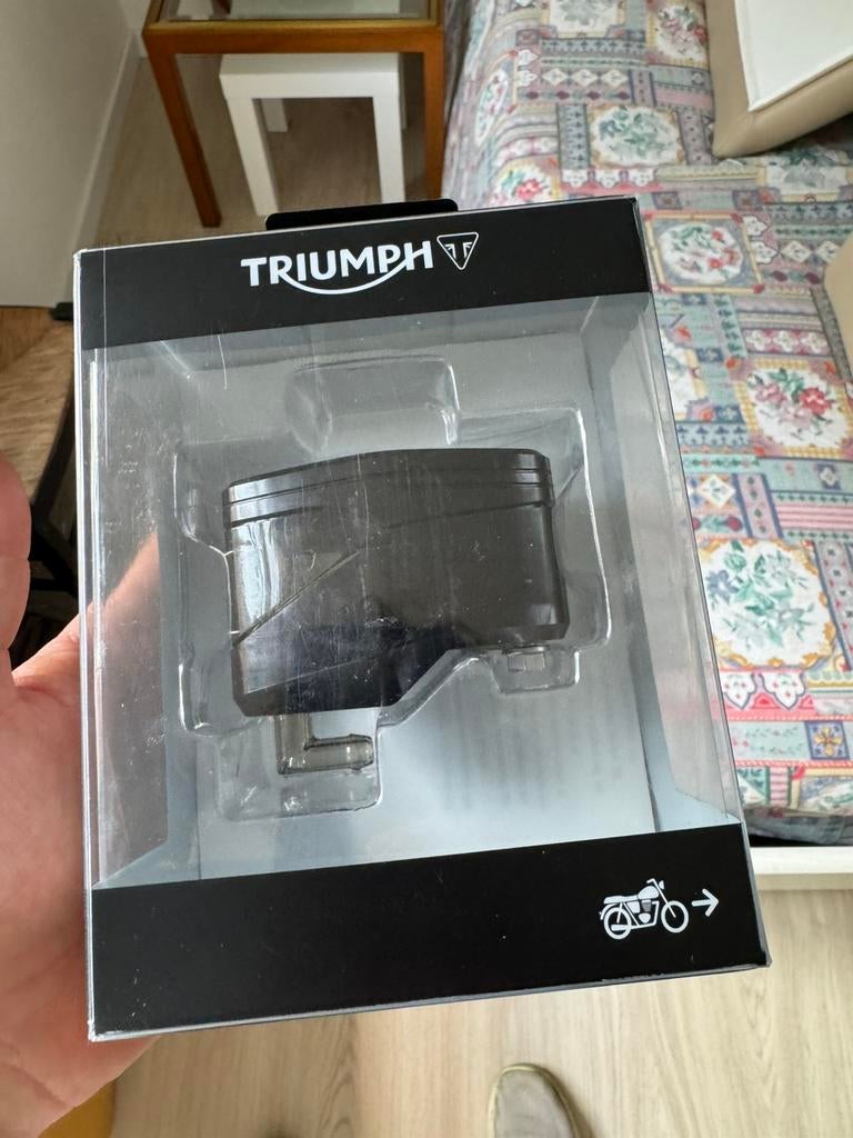 Triumph rem reservoir P/N:A9628263, Enlèvement