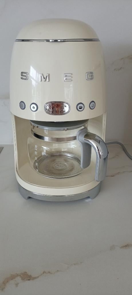 smeg koffiezet, Elektronische apparatuur, Koffiezetapparaten, Ophalen, 10 kopjes of meer, Koffiemachine, Gemalen koffie